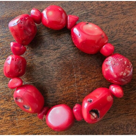 Navajo Red Coral Chunky Beaded Stretch Bracelet - Picture 2 of 4